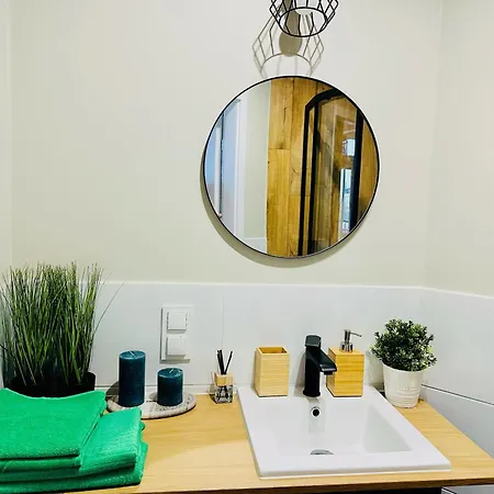 Olivia - Sloneczny W Centrum Warszawy, Plac Unii Lubelskiej, Lazienki Krolewskie, Pole Mokotowskie - 24h Check-in Warsaw