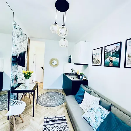 Olivia - Sloneczny W Centrum Warszawy, Plac Unii Lubelskiej, Lazienki Krolewskie, Pole Mokotowskie - 24h Check-in *